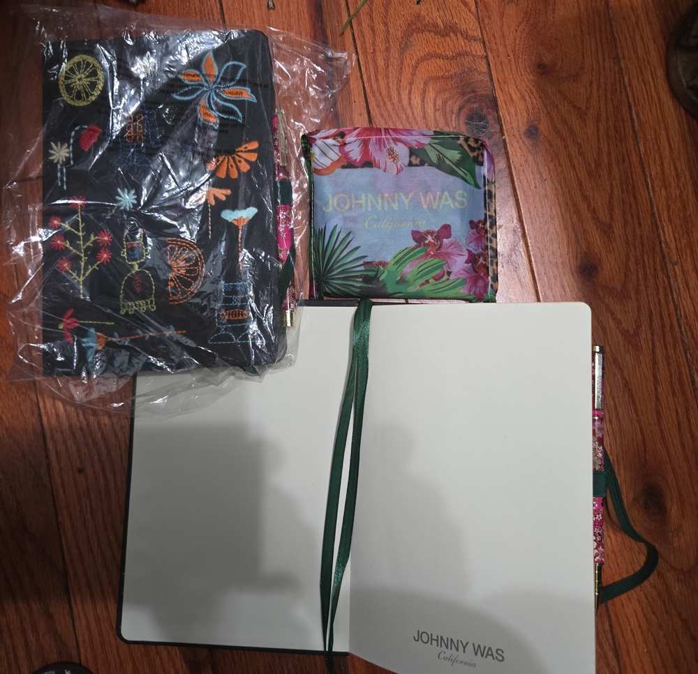 Johnny Was Floral Journal W Pen & Foldable Tote